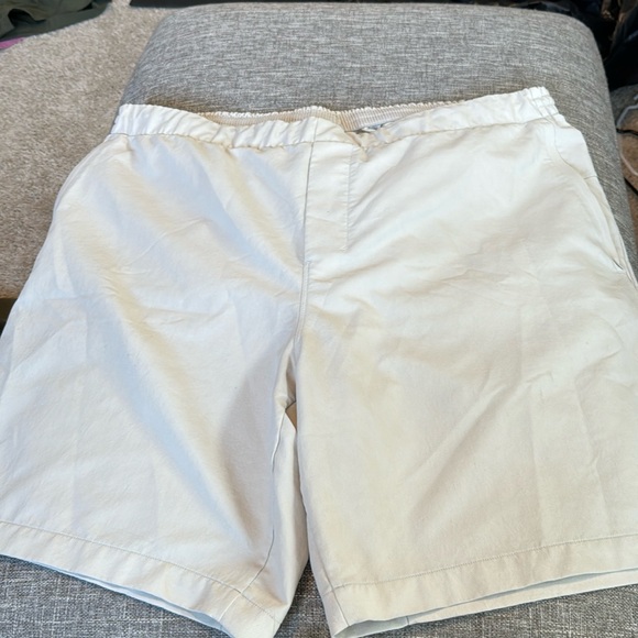 lululemon athletica Other - Lululemon liner list off-white shorts, 7 inch inseam no stains no rips